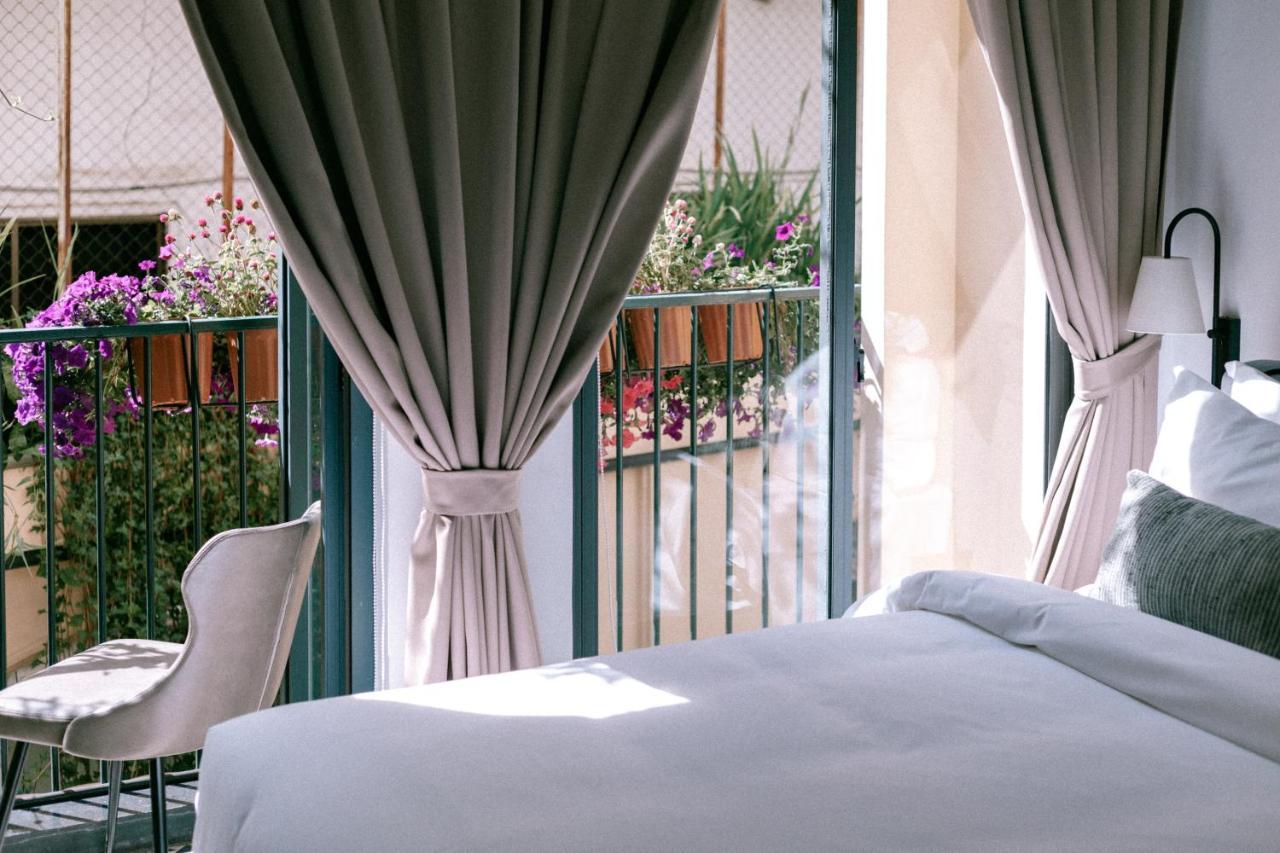 La Chronique Hotel Phnom Penh Eksteriør billede